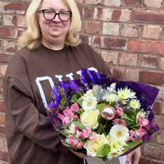 Winter Wonderland Handtied Bouquet as Designed by Tracey